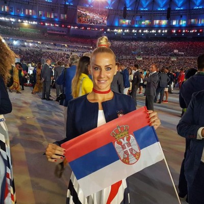 FOTOS: Milica Dabovic, la basquetbolista serbia que incendia a Río-2016 con sus selfies